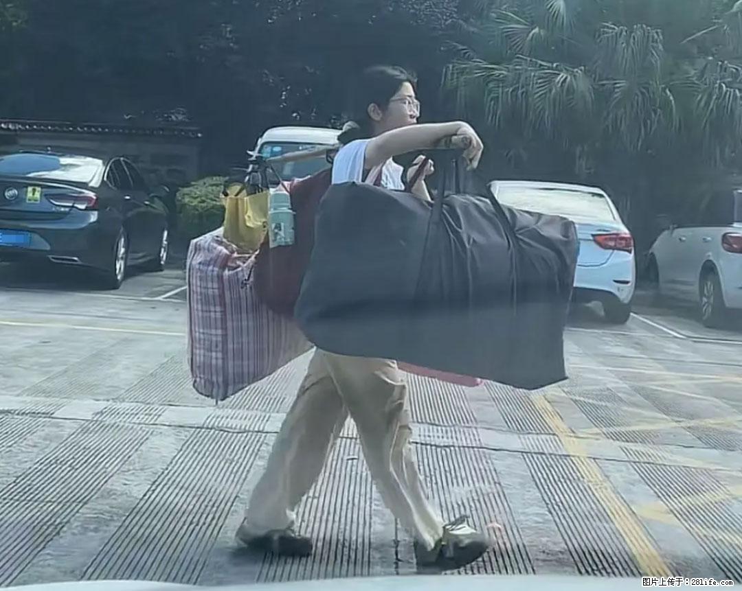 全网追的“扁担女孩”，找了一份暑假工，时薪12元 - 遂宁生活资讯 - 遂宁28生活网 suining.28life.com