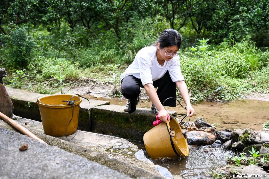 全网追的“扁担女孩”，找了一份暑假工，时薪12元 - 遂宁生活资讯 - 遂宁28生活网 suining.28life.com