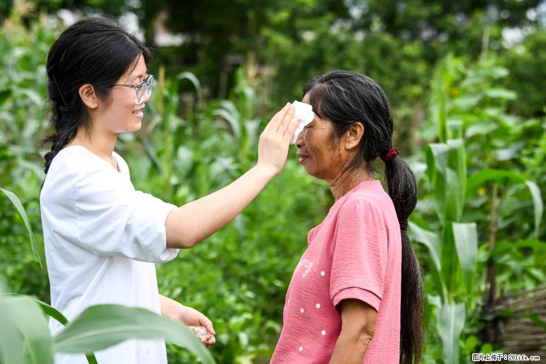 全网追的“扁担女孩”，找了一份暑假工，时薪12元 - 遂宁生活资讯 - 遂宁28生活网 suining.28life.com